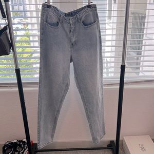 Never been worn PLT mom jeans! Tags still on!